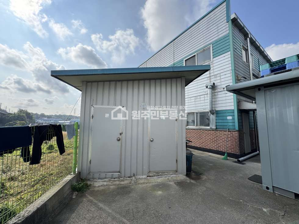 경기 화성만세구 향남읍 동오리 708-8 4동 대로변인접한 공장임대, 2층사무실, 호이스트1.5T,전기50K,사진참조 월세 매물번호 10035 사진 9
