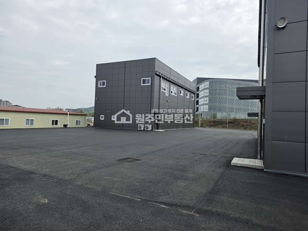 경기 화성병점구 안녕동 안녕동 첫입주 신축공장 104P,복층사무실,대형차진출입, 현장사진참조 월세 매물번호 10079 사진 12